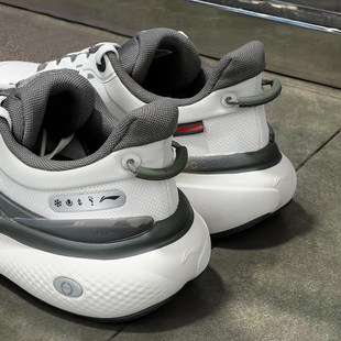 软弹秋冬男鞋 李宁SOFT运动鞋 防泼水潮流休闲鞋 新款 男子2025冬季