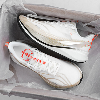 李宁赤兔8pro全掌䨻跑步鞋女鞋竞速跑鞋2025新款网面透气运动鞋女