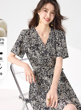 古今GUJIN 桑蚕丝弹力缎~V领桑蚕丝系带连衣裙气质碎花裙 7224315