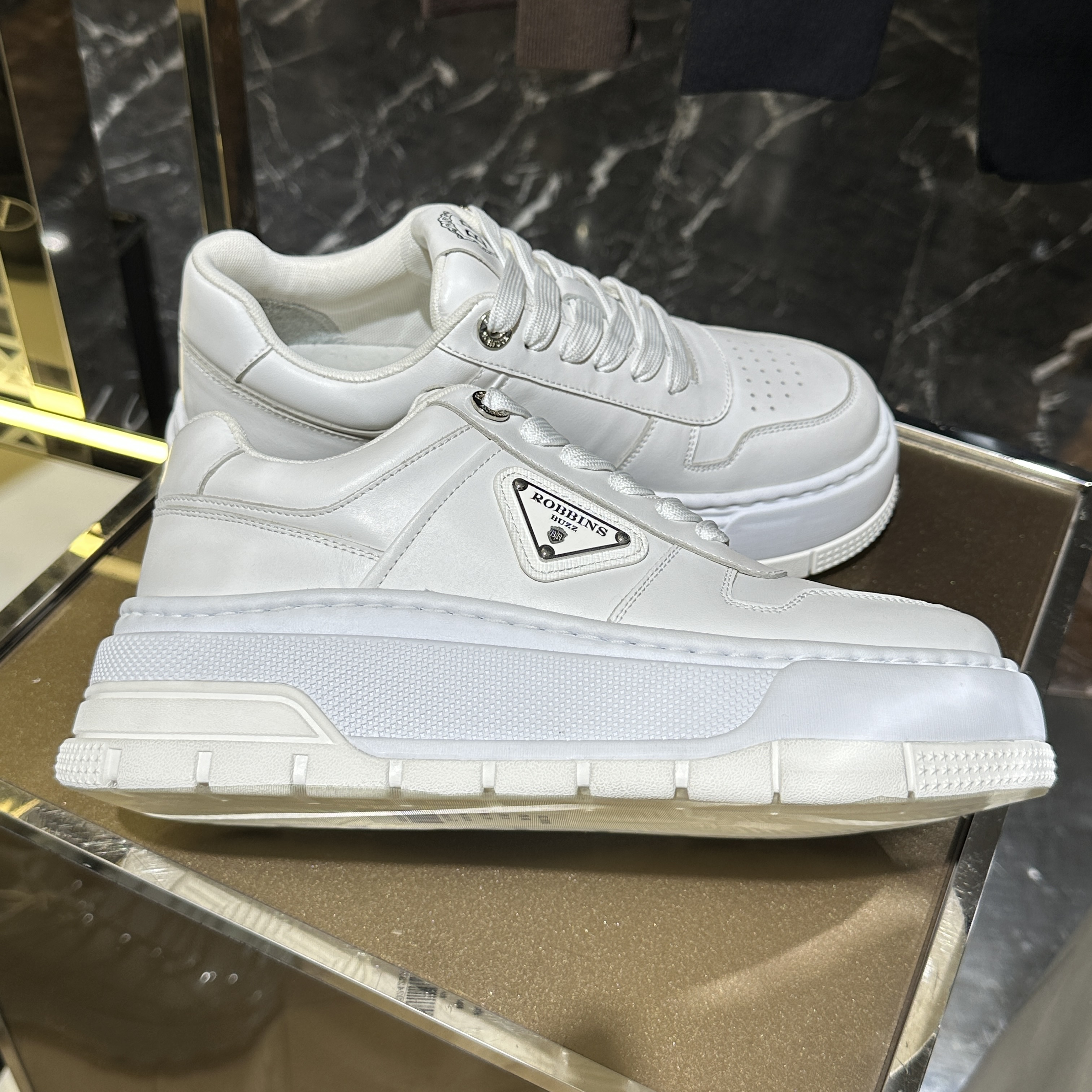 Bazz Robbins 25秋冬新款 男士金属标签厚底休闲鞋 BR824012-08