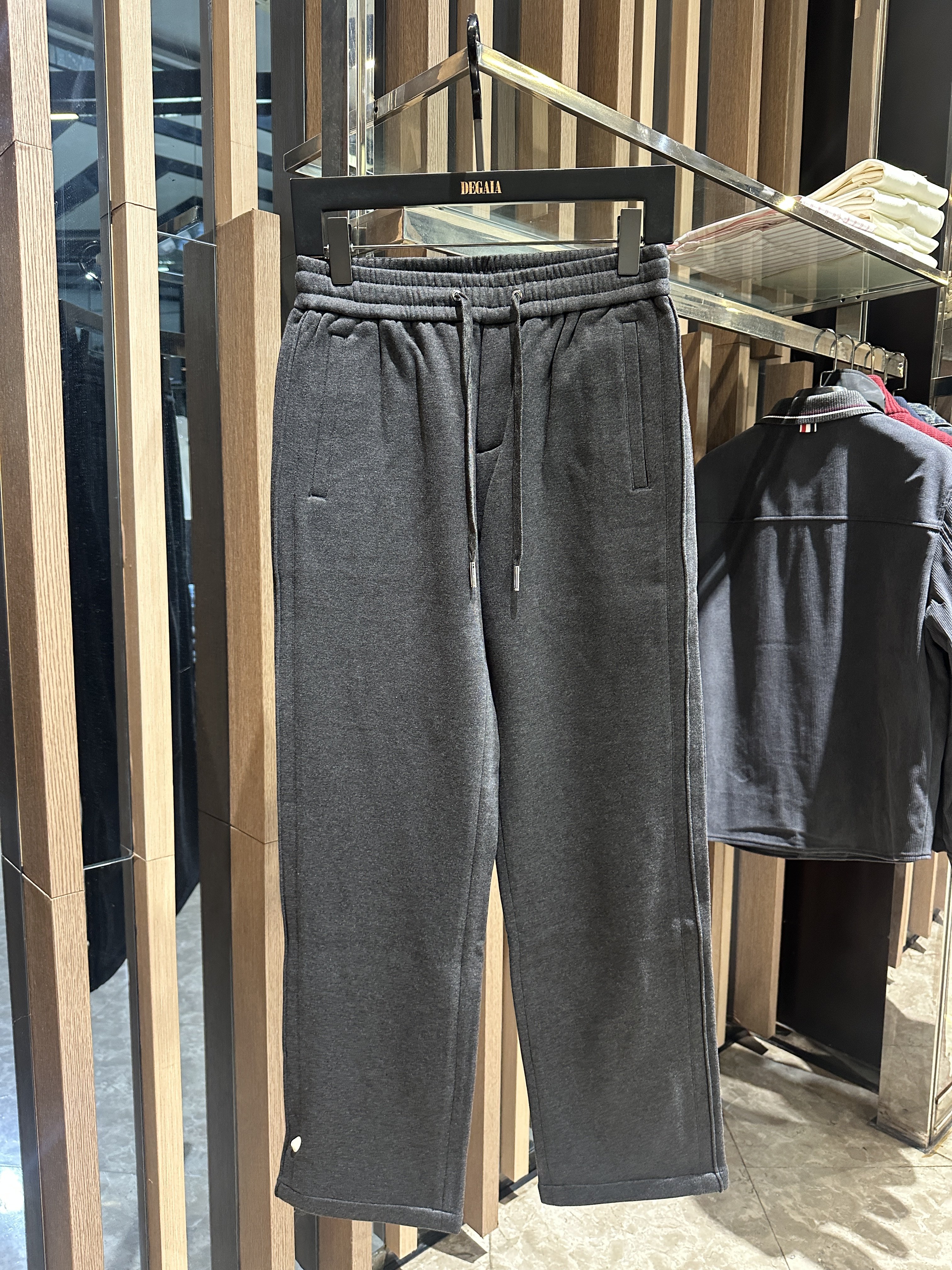 DOSERMO 鼎锋秋冬推荐 男士后口袋logo刺绣直筒休闲裤 660644527,男装,休闲裤,淘宝优惠券,粉丝福利购,淘宝优惠卷