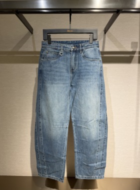 DEGAIA 26春夏新款 男士时尚后口袋刺绣宽松牛仔裤 DUIAAN160003