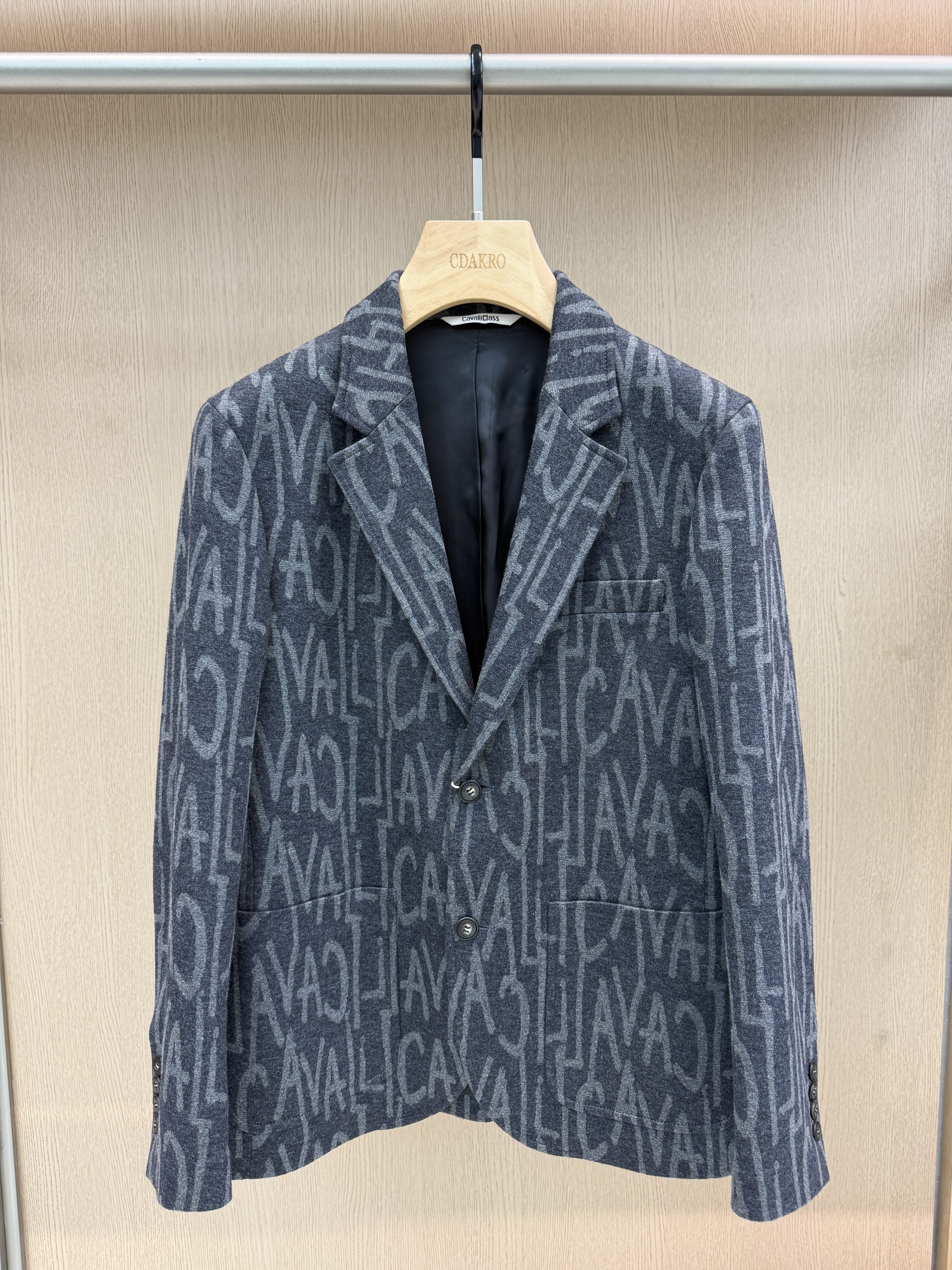 Cavalli Class男装26秋冬新款西服字母满印花版休闲款CM112F3206