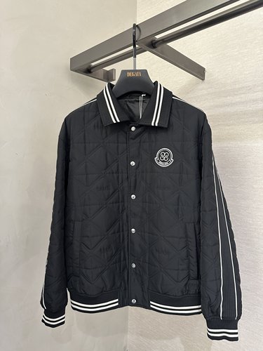 DEGAIA 25秋冬新款 男士胸前绣标肩袖拼接翻领棉服 DUHBAM030278