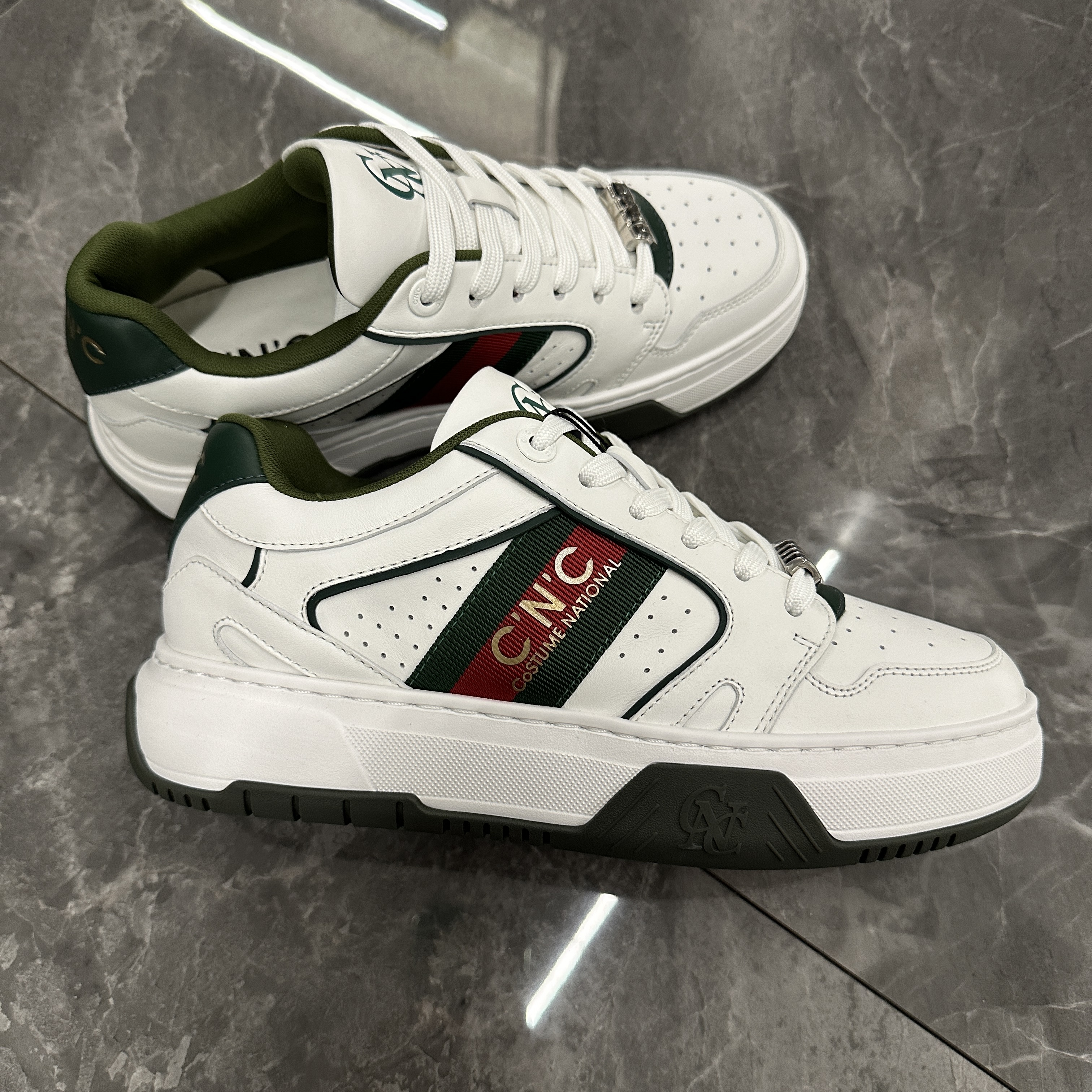 CNC 25秋冬新款 男士时尚字母拼色系带厚底休闲鞋 811G305330