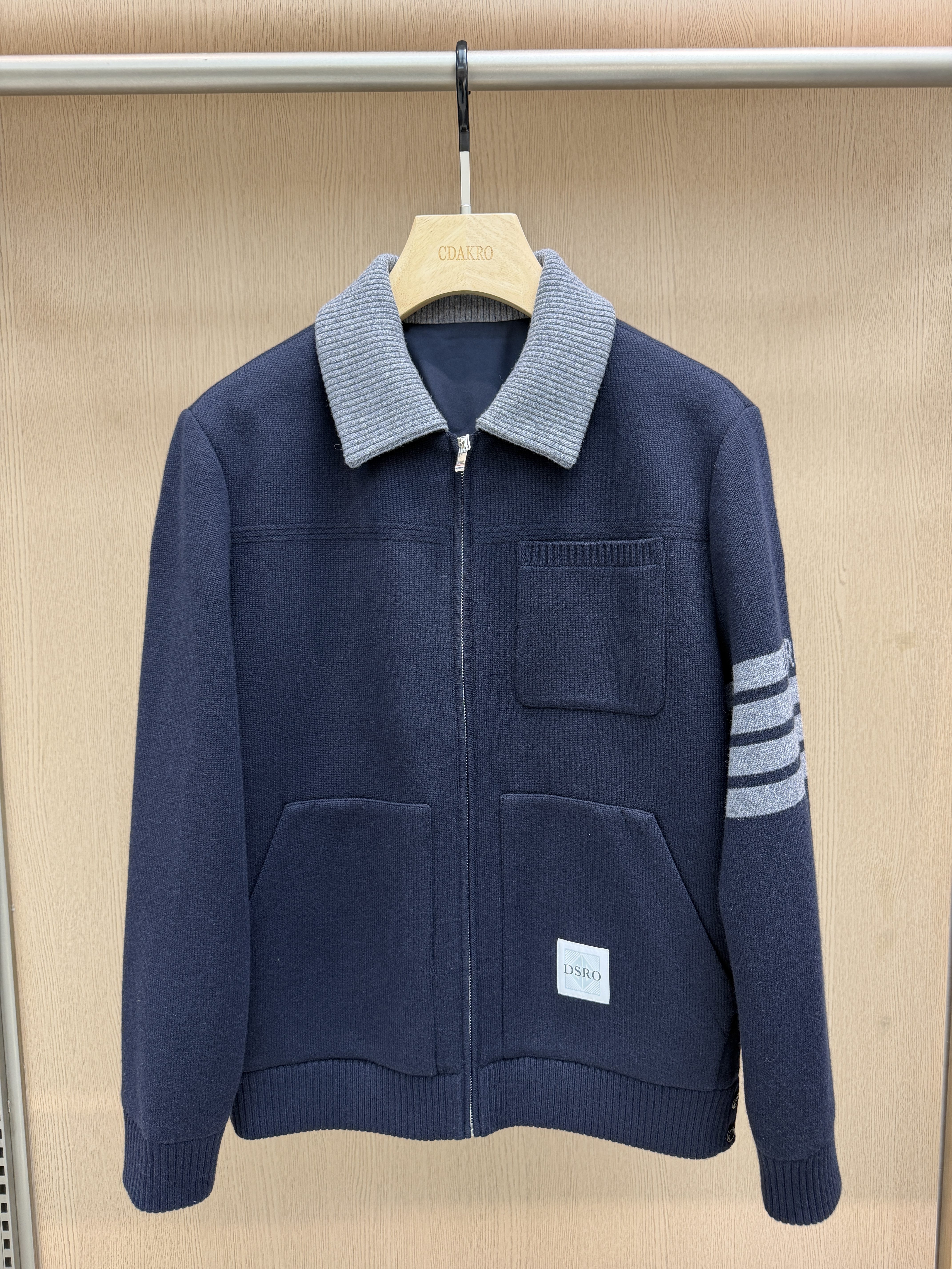 DOSERMO男装26秋冬新款夹克衫手臂字母印花翻领休闲外套662263198