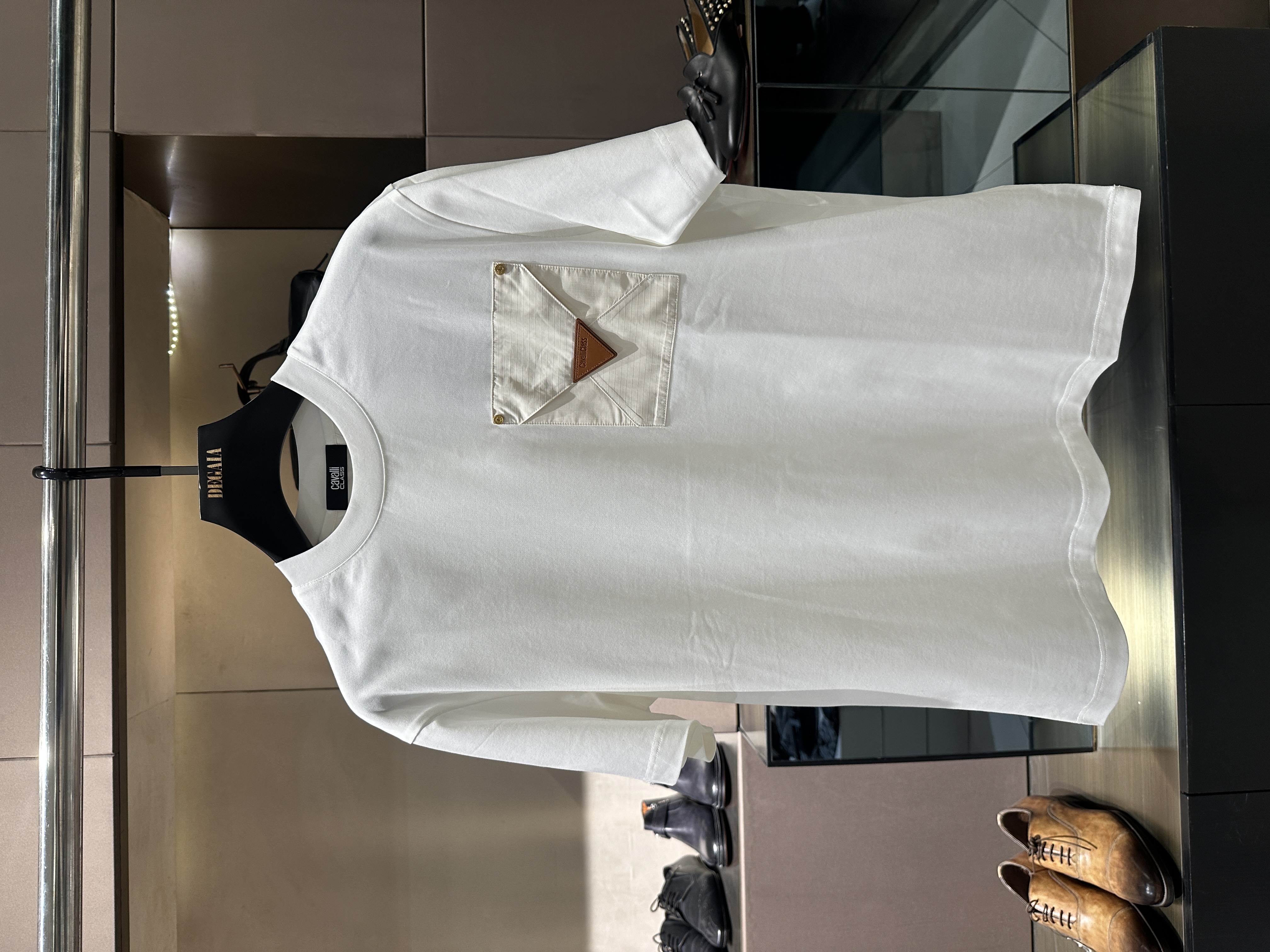 Cavalli CLASS 25秋冬新款 男士标签口袋装饰短袖T恤CM022E3408