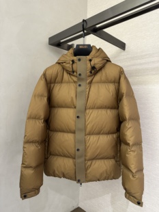 时尚 男士 字母拼接休闲连帽羽绒服DUHBAY030283 25秋冬新款 DEGAIA