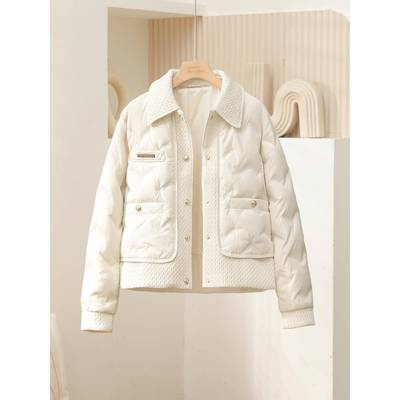 2025流行冬季新款轻羽绒服女士短时尚Polo衫领单排扣夹克新潮