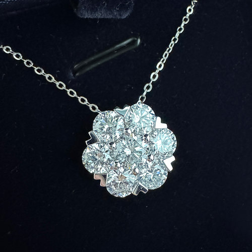 六围一满钻花朵钻石吊坠PT950铂金培育钻石锁骨链轻奢设计感颈饰