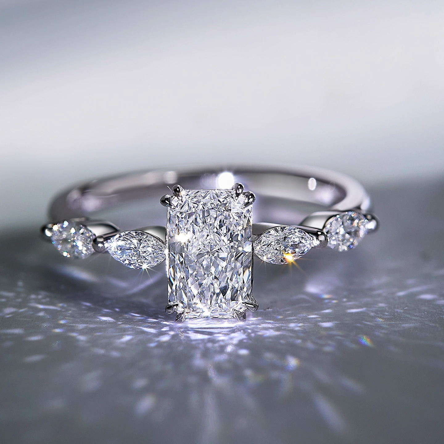 PT950铂金钻石戒指雷迪恩切钻石铂金方形轻奢高级感求婚订婚戒指