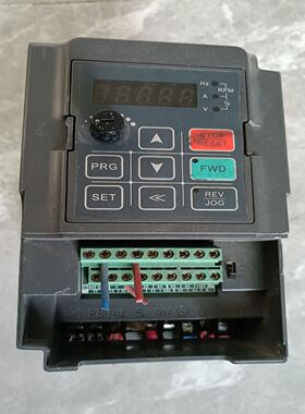 奕创飞（伟创同款）变频器ECF110GC-1R5G2，220