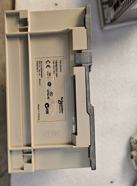 plc模块TSX3721101，拆机功能包好，底部塑料