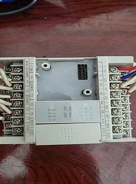 PLC 1208MT-A2，实物拍摄，成色如图，功能正常。