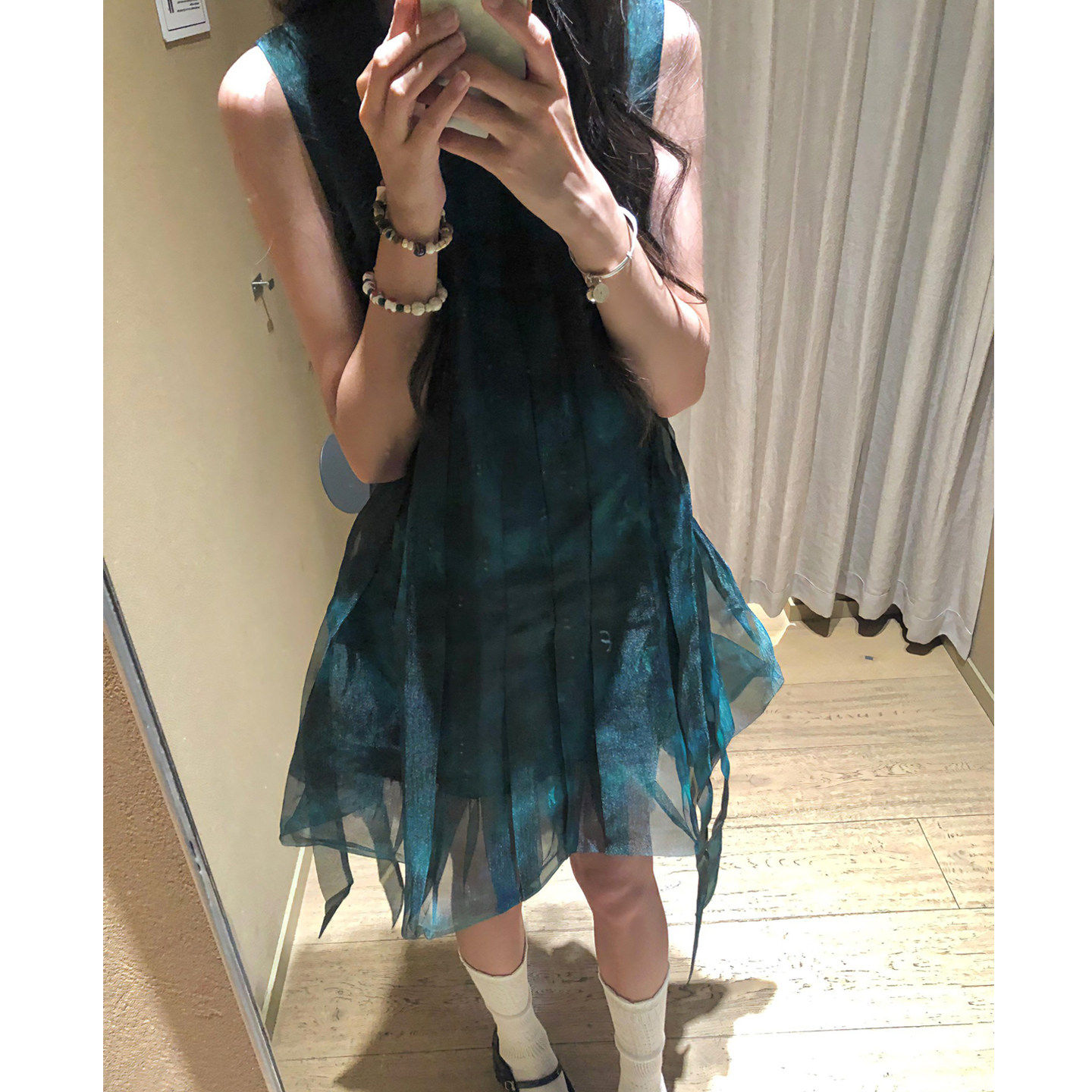 森系甜美墨绿色欧根纱连衣裙女夏日多巴胺独特漂亮系带收腰背心裙