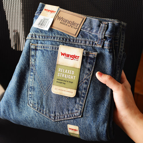 Wrangler威格宽松直筒水洗牛仔裤