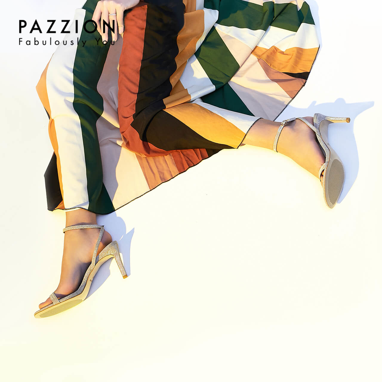 PAZZION夏新款简约高跟鞋 时尚一字式带脚踝绊带格利特细跟凉鞋女