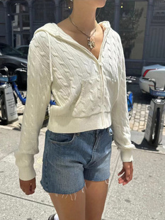 BrandyBM官网秋季新款连帽拉链针织开衫外套短款长袖毛衣上衣女