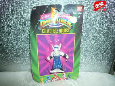 bandai小型儿童节礼物玩偶