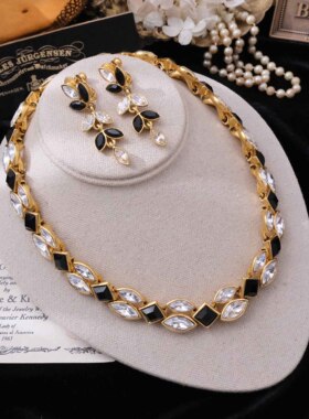 Napier镀金黑白水晶项链