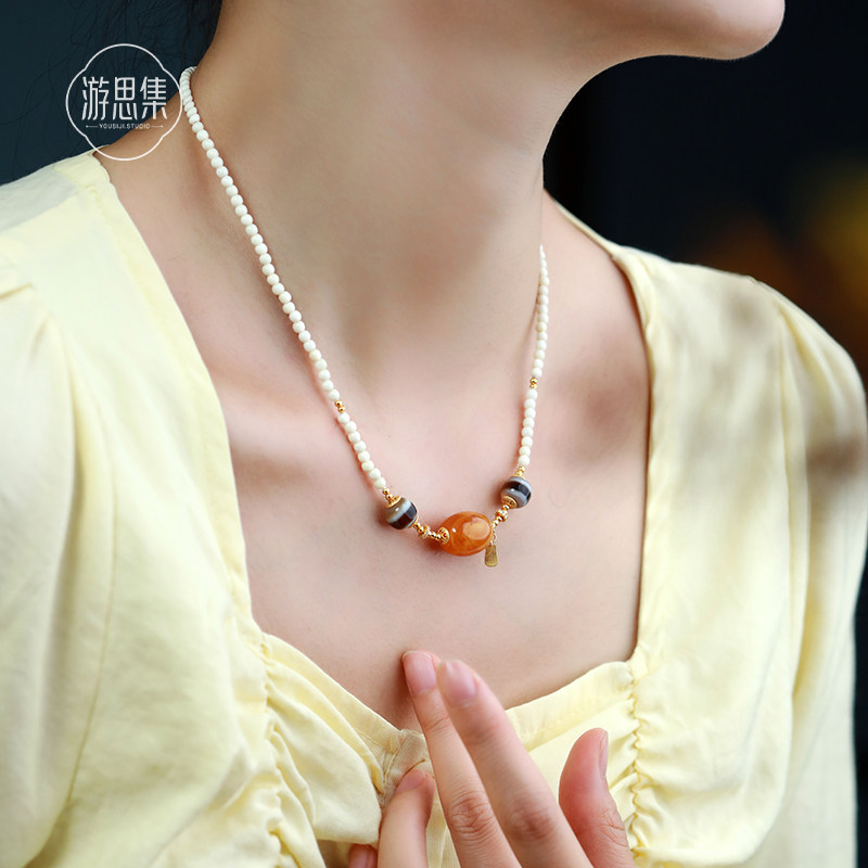 天然鸡油黄蜜蜡枣珠吊坠项链新中式轻奢小众猛犸牙小众设计锁骨链