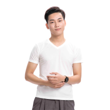 15.9元包邮  MINISO 名创优品 男女V领短袖T恤