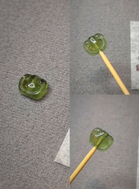 幽悠居手工雕刻玻璃体果绿碧玺如意小背云颜色艳丽双面工通天孔