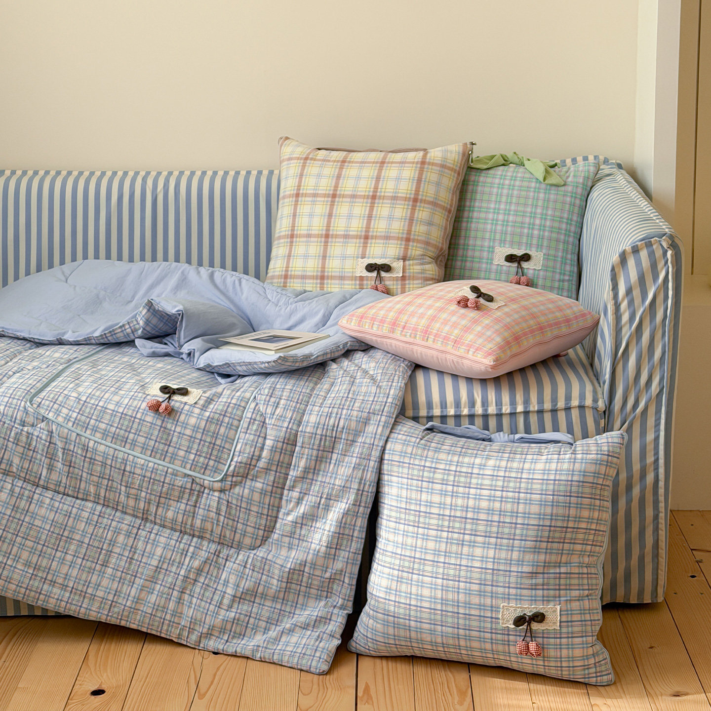 全棉小清新抱枕车用被子两用2026新款枕头被二合一午睡毯沙发靠枕