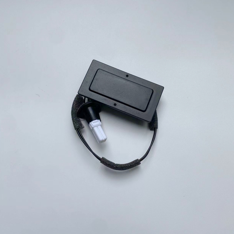 荣威360RX5行李箱开关