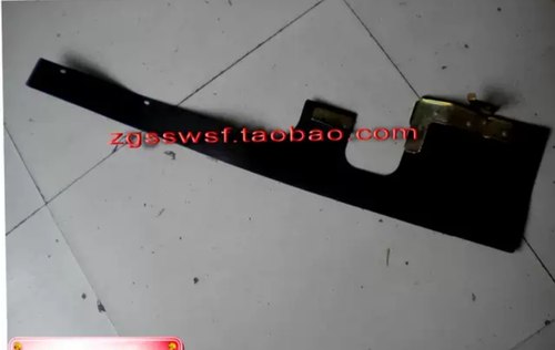 东风风行菱智冷凝器挡泥板挡泥皮