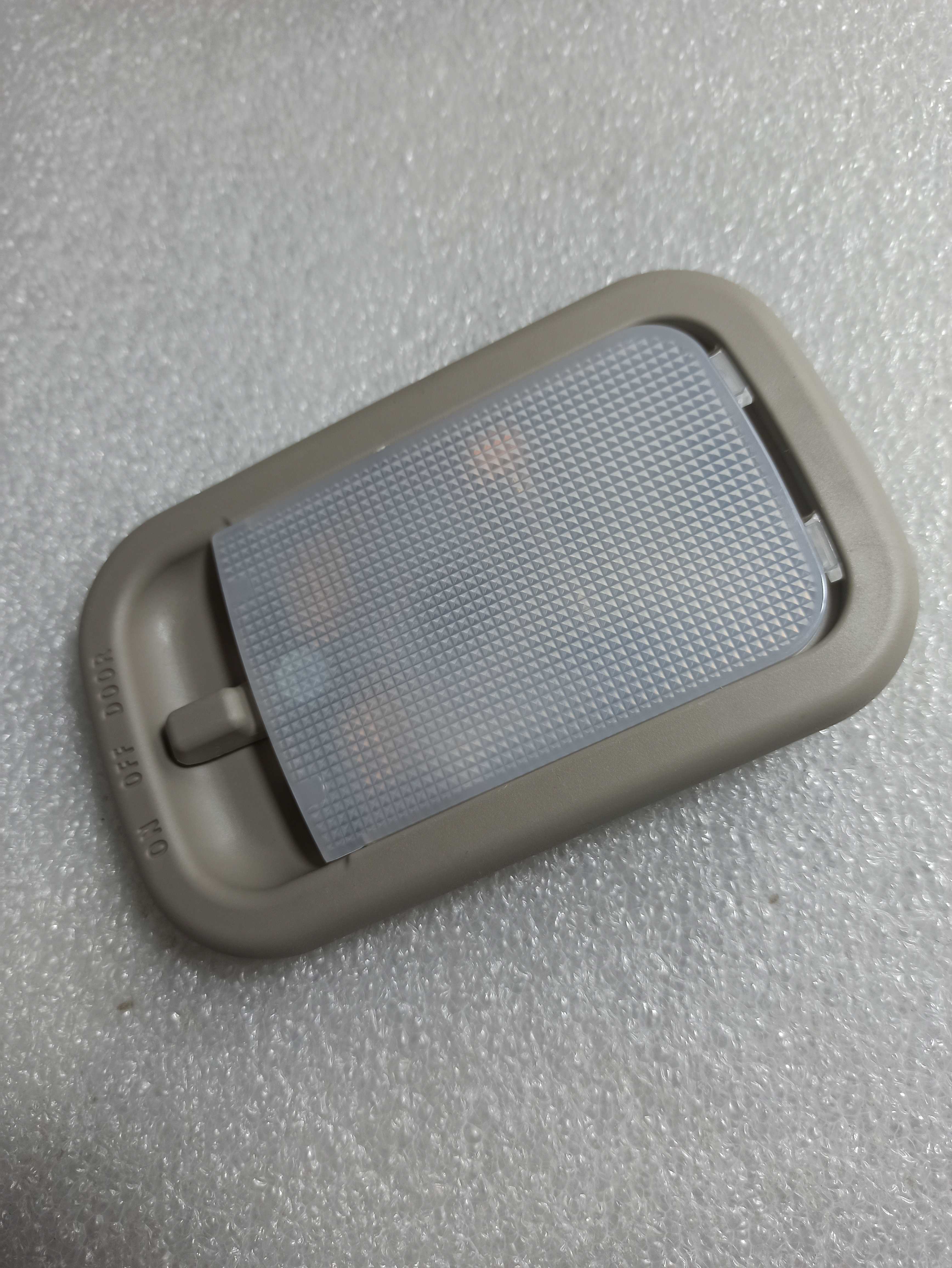 风行X6菱智V3M3M5顶灯室内阅读灯