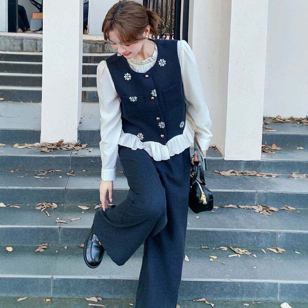 [现货]2026春季新款老钱风藏青色百搭出游小香风裤子套装三件套女