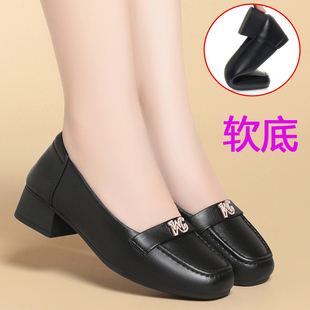 真皮妈妈鞋子女新款春秋软底舒适不累脚单鞋中跟女鞋中年女士皮鞋