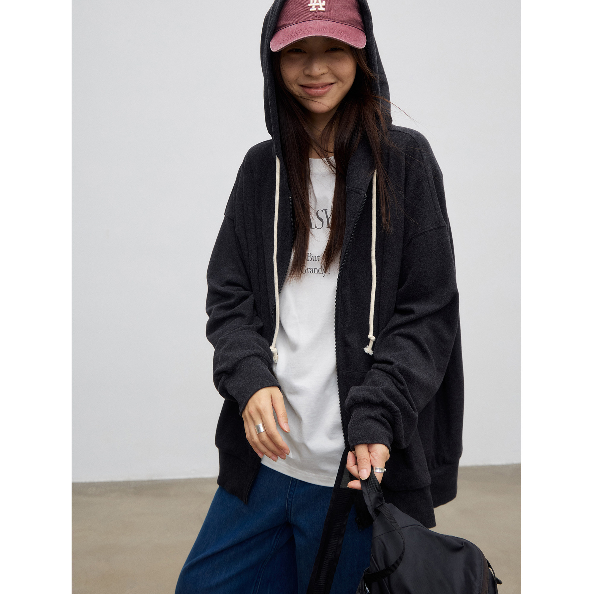 四喜家深灰绒感连帽卫衣女图片