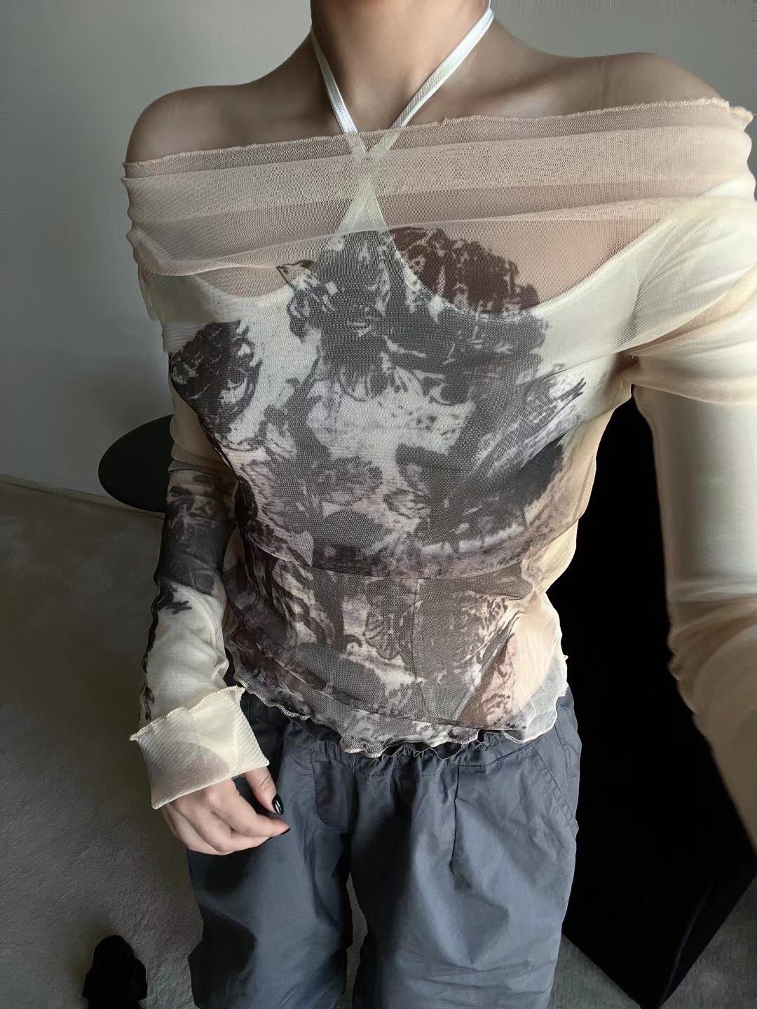 长袖纯欲薄网纱印花牛奶丝女百搭