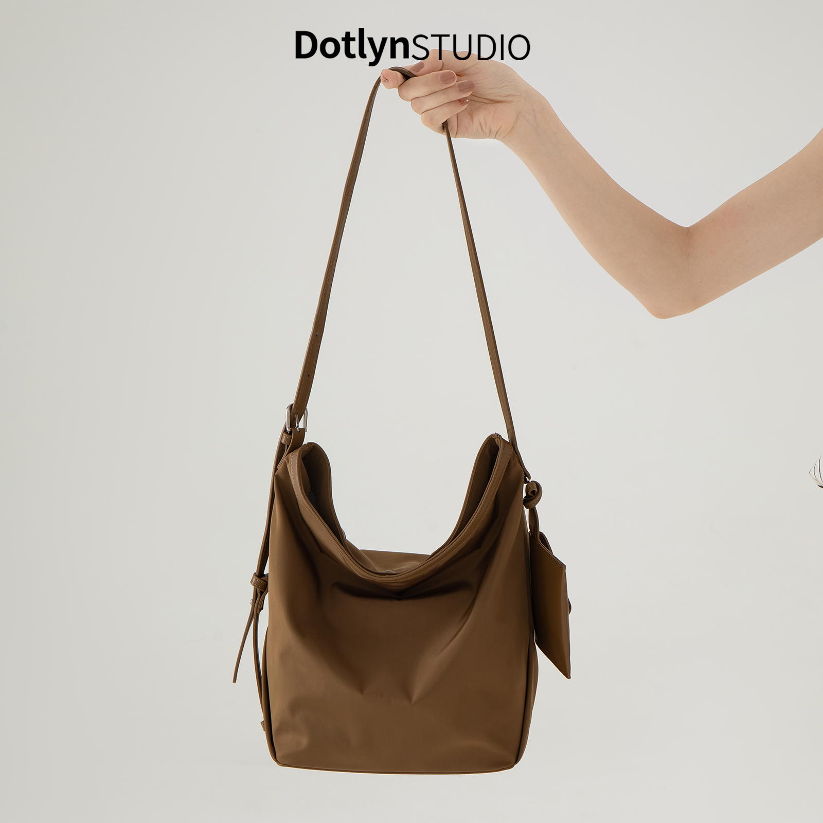 Dotlyn韩国高级感百搭尼龙托特包