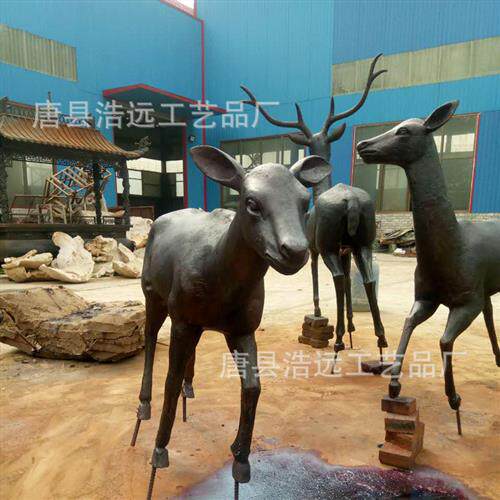 厂家制作黄铜群鹿雕塑公园景观锻铜母子鹿摆件可来厂来电咨询详谈