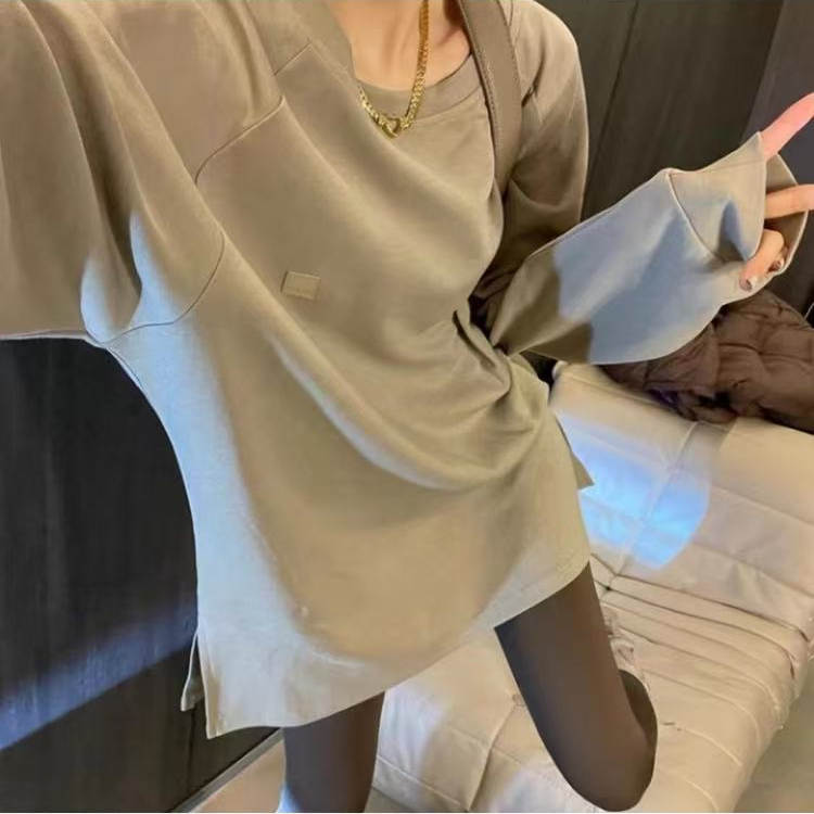 卡其色圆领加厚长袖上衣