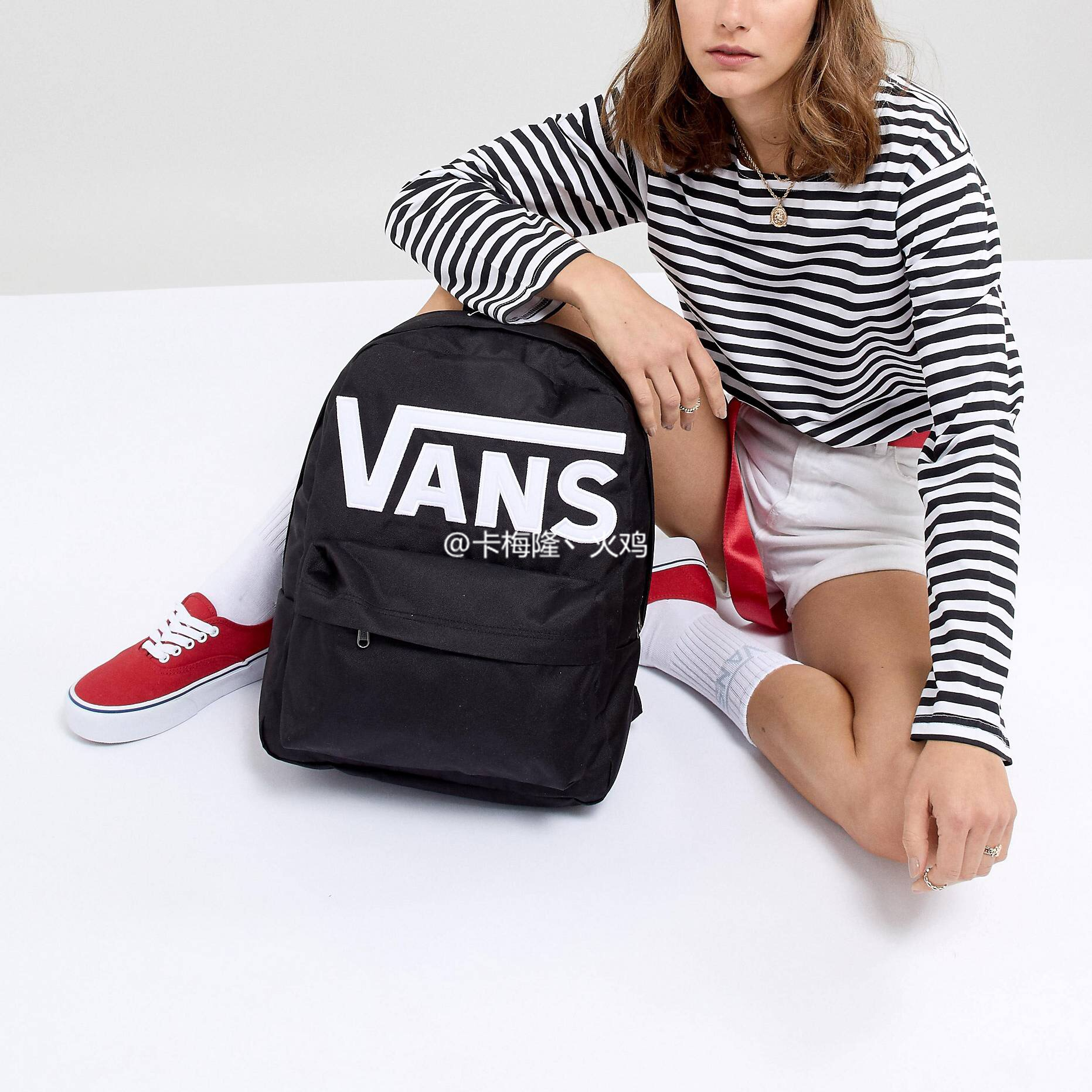 VANS/范斯潮男女经典款Logo黑白运动双肩背包学生书包VN000ONIY28