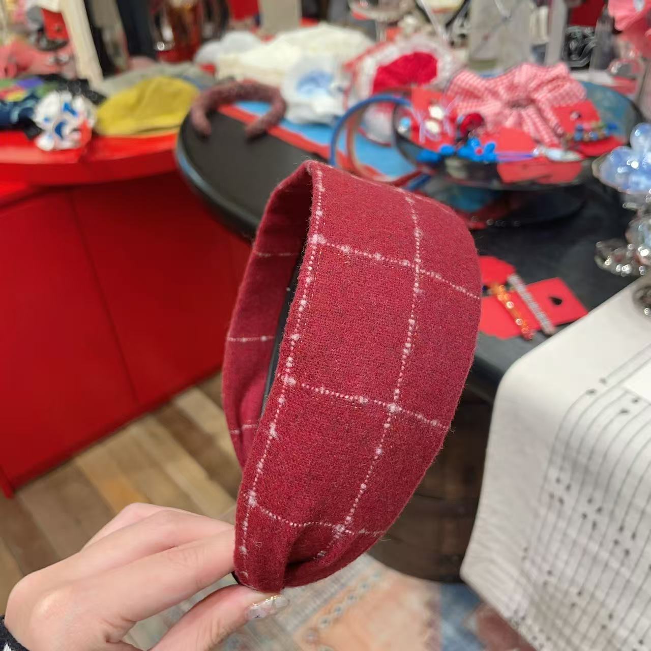 10.2韩国东大门Trois de LEI复古布艺格纹宽边发箍