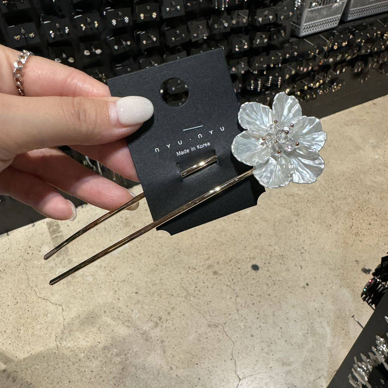 8.2韩国nyunyu贝母花朵簪子