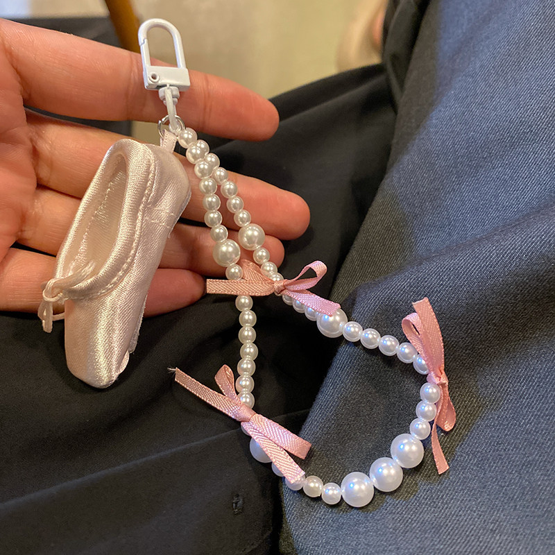 17mart韩国饰品ins时尚芭蕾舞鞋珍珠链手机挂链包挂钥匙链设