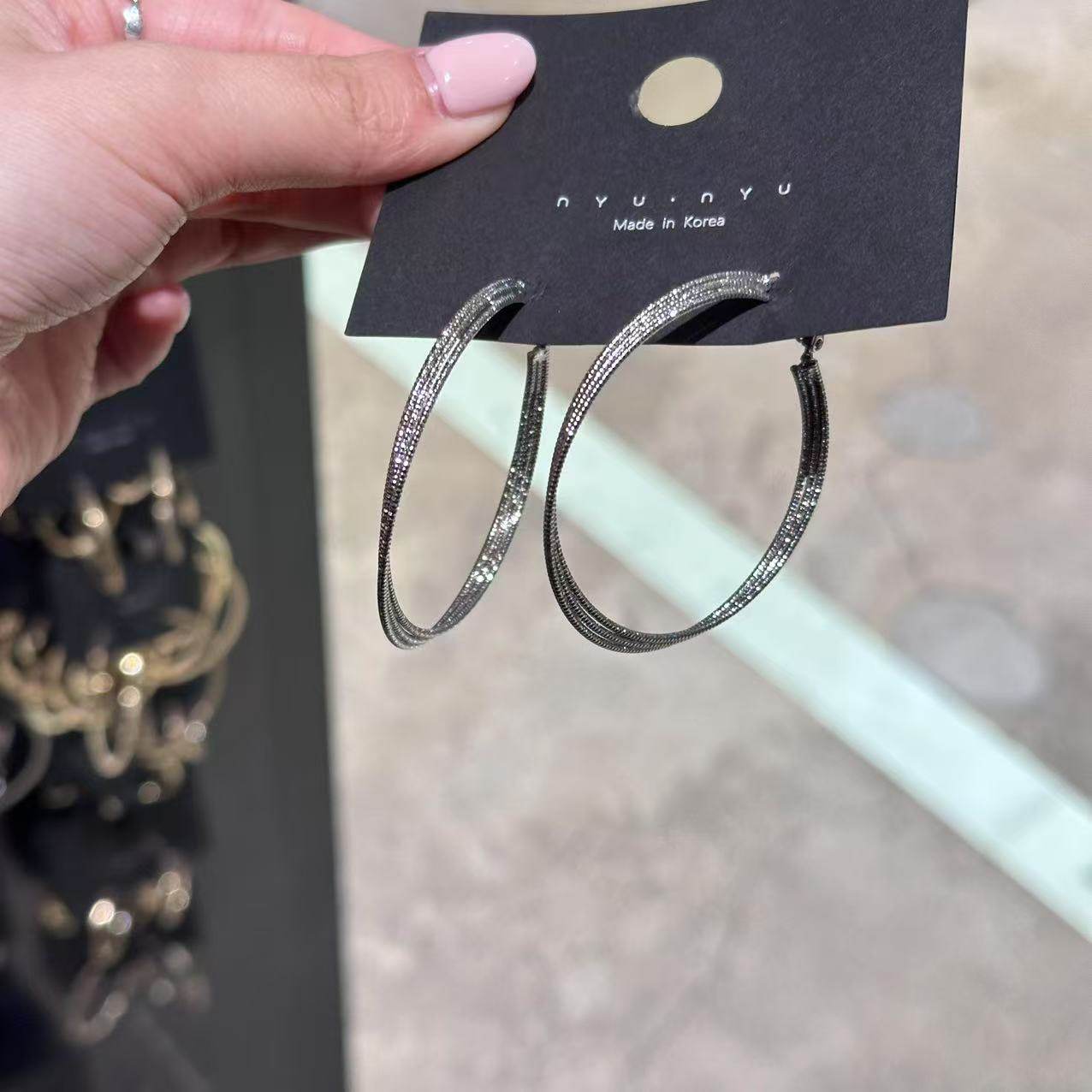 5.2韩国东大门东大门nyunyu简约金属多层大圈耳环耳圈50m