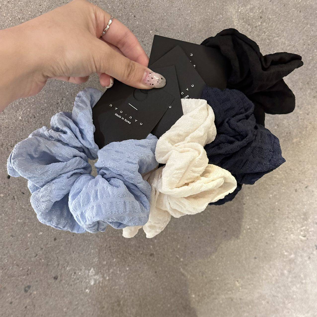 10.25韩国nyunyu发饰甜美简约绒面大肠发圈