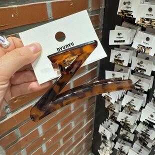 11.28韩国东大门nyunyu发饰复古豹纹简约Z字抓夹衣架鲨鱼夹