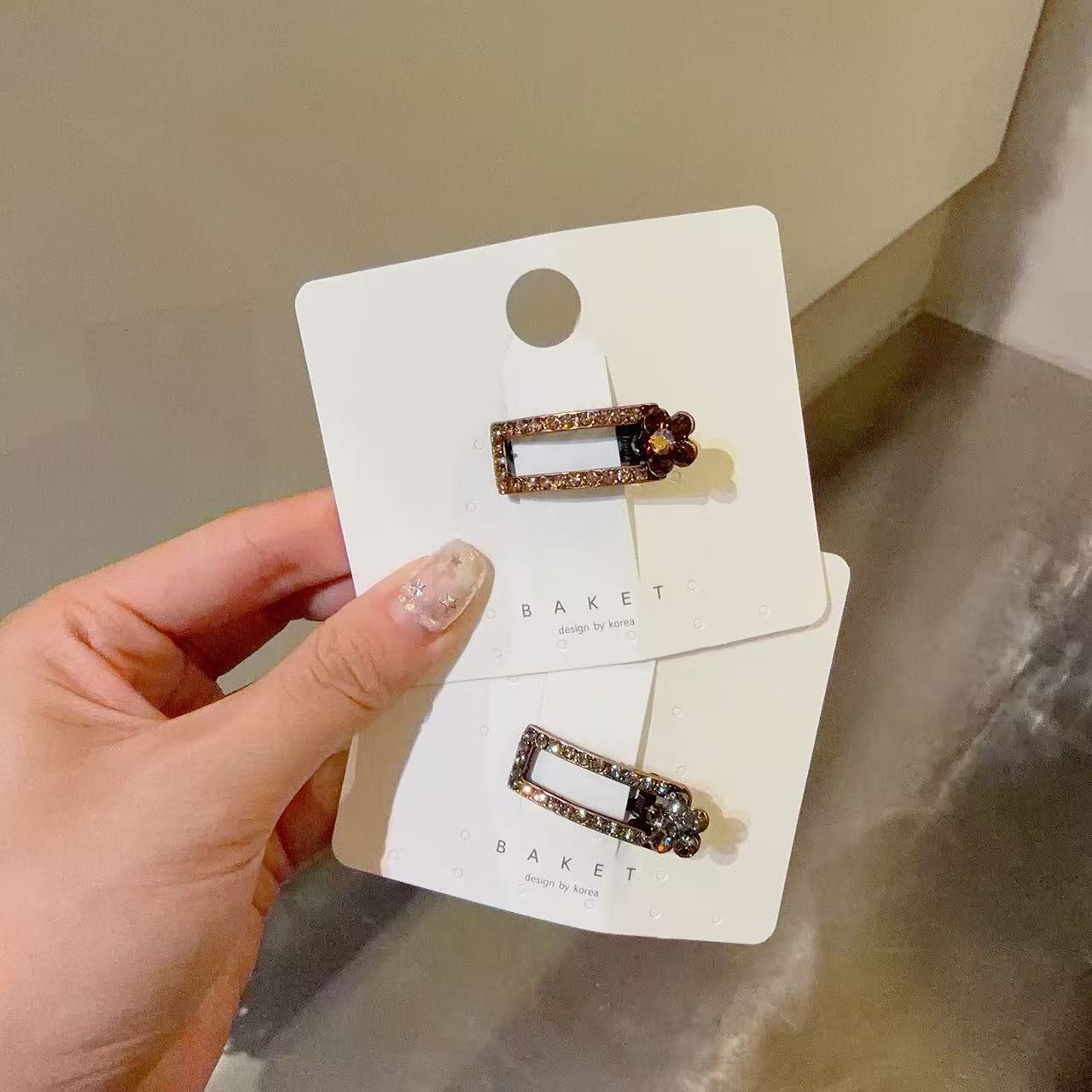 11.8韩国东大门baket发饰水钻花朵可爱简约鸭嘴夹刘海夹