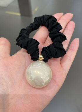 10.3韩国发饰the queen奶茶色珍珠球球发圈发绳高级感马尾扎头绳