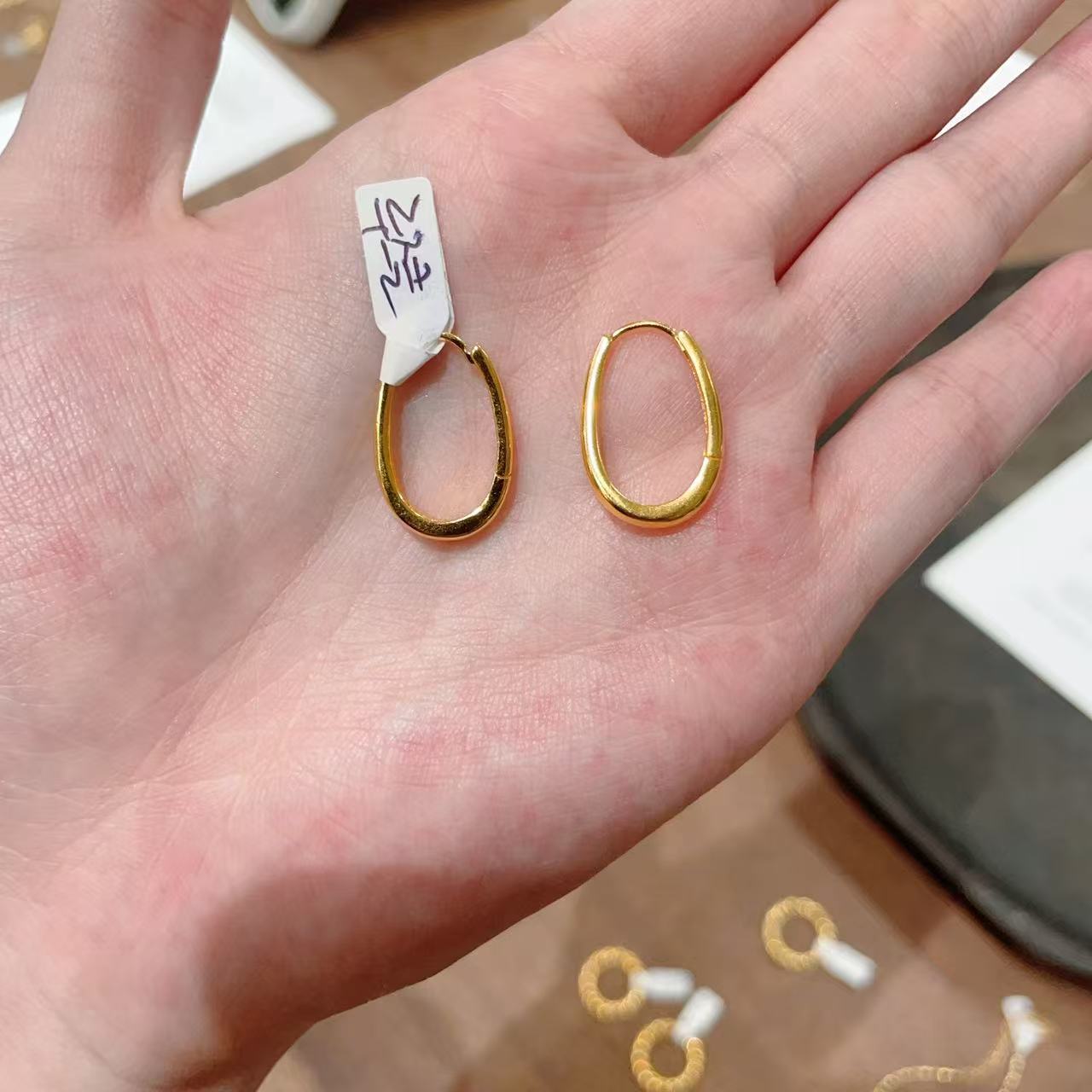 9.26韩国nyunyu饰品 简约金色耳圈
