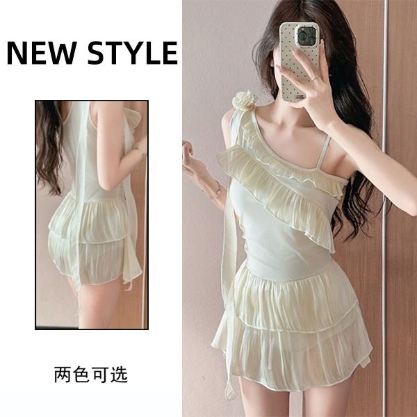 新款连体泳衣女高级感吊带荷叶边保守超仙出片显瘦泡温泉度假泳装