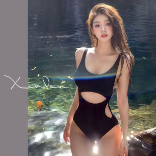 2026新款 泳衣女比基尼镂空露背高级感遮肚显瘦三亚度假泡温泉性感